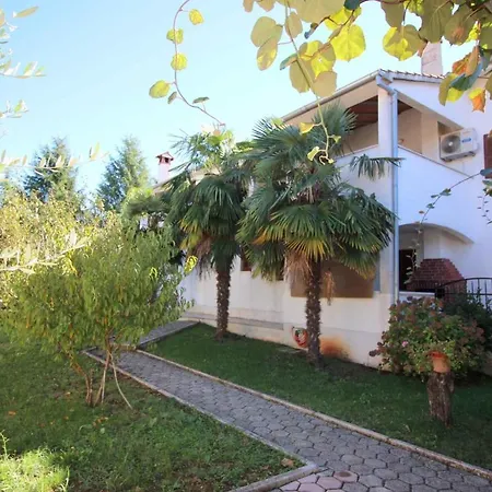 Apartment In Porec/istrien 9863