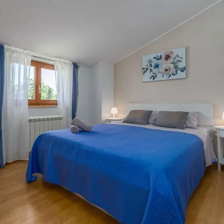 In Porec/istrien 9863 Apartment Porec