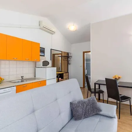 In Porec/istrien 9863 Apartment